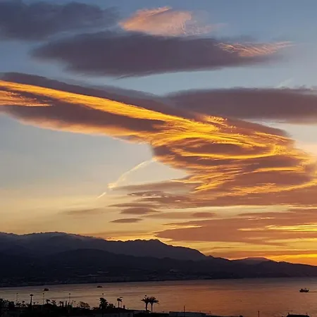 Evo Beachfront Windows * Torre Del Mar